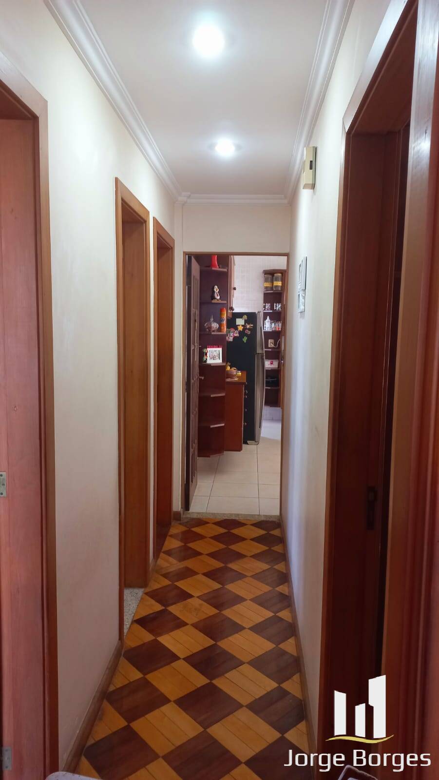 Casa à venda com 3 quartos, 177m² - Foto 2