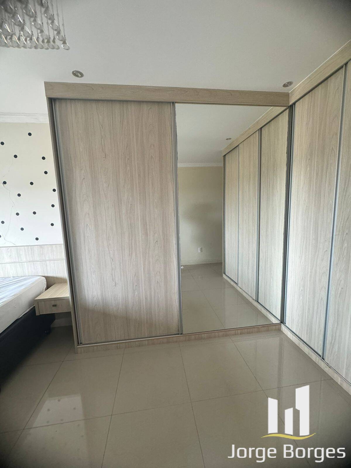 Casa à venda com 5 quartos, 300m² - Foto 16