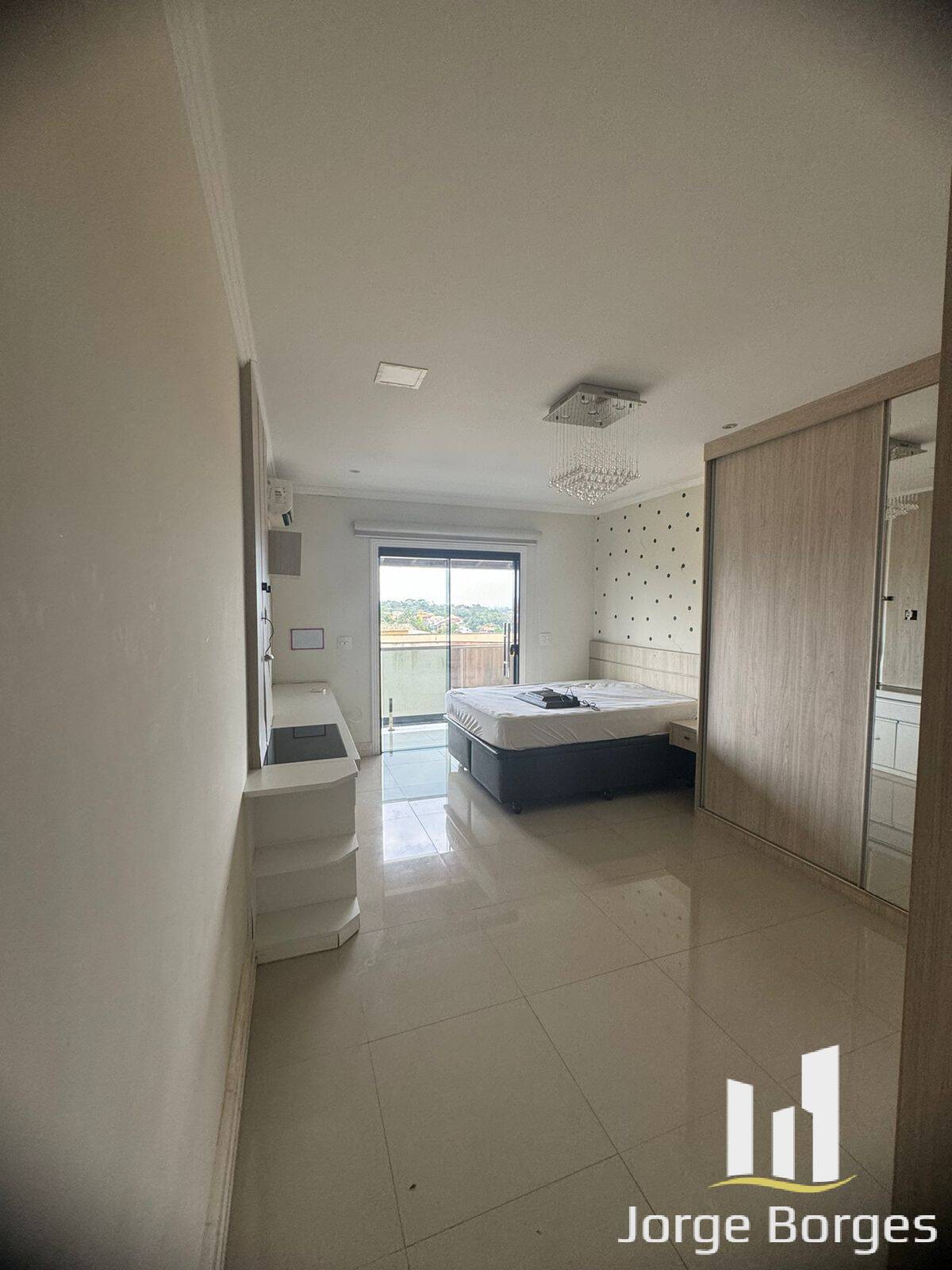 Casa à venda com 5 quartos, 300m² - Foto 18